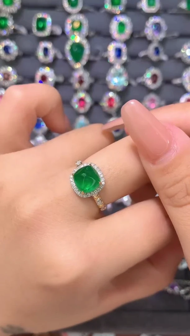 18K金镶嵌戒指祖母绿-2.76克拉