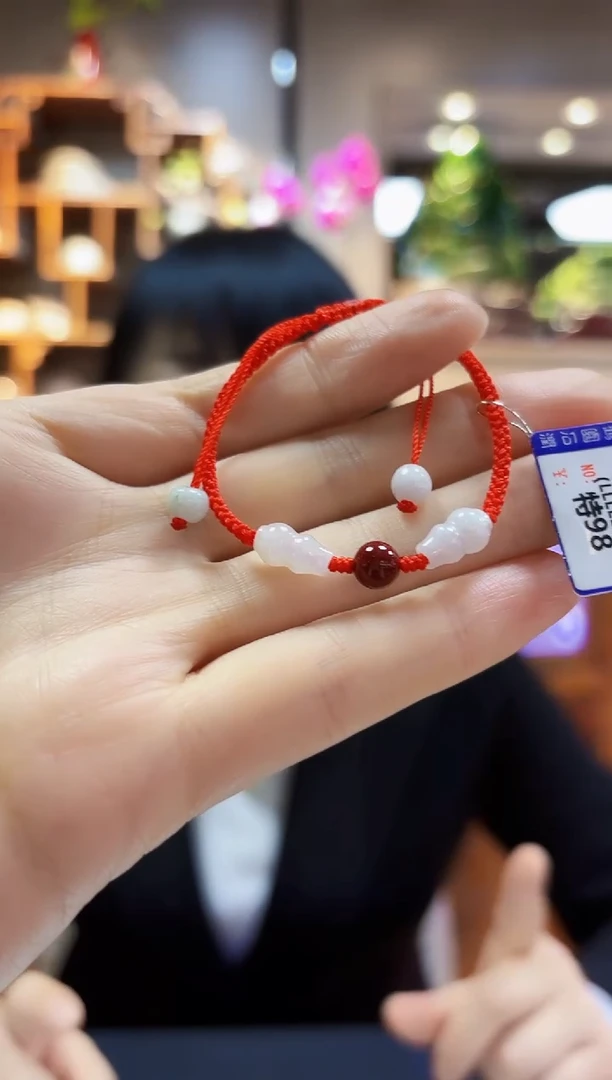 【闪购商品】翡翠颈饰未镶嵌手链