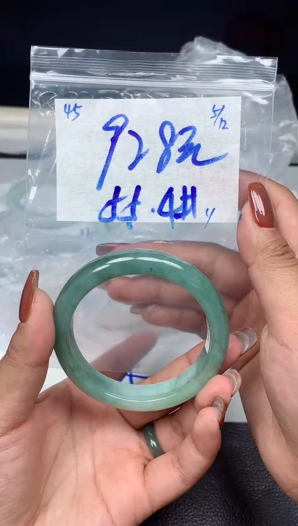 未镶嵌定制翡翠45毛货需精细抛光手镯拍一发一