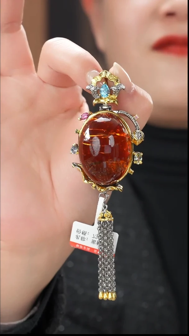 琥珀吊坠(不含链)未镶嵌精品红皮吊坠