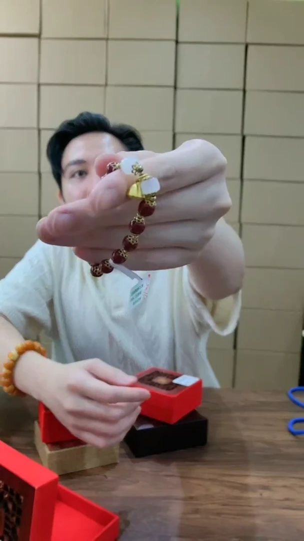 好看的手串，手慢无