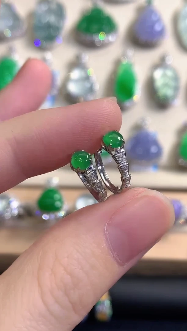 18K金镶嵌翡翠耳饰秋日珠宝多样性发货一件Q70