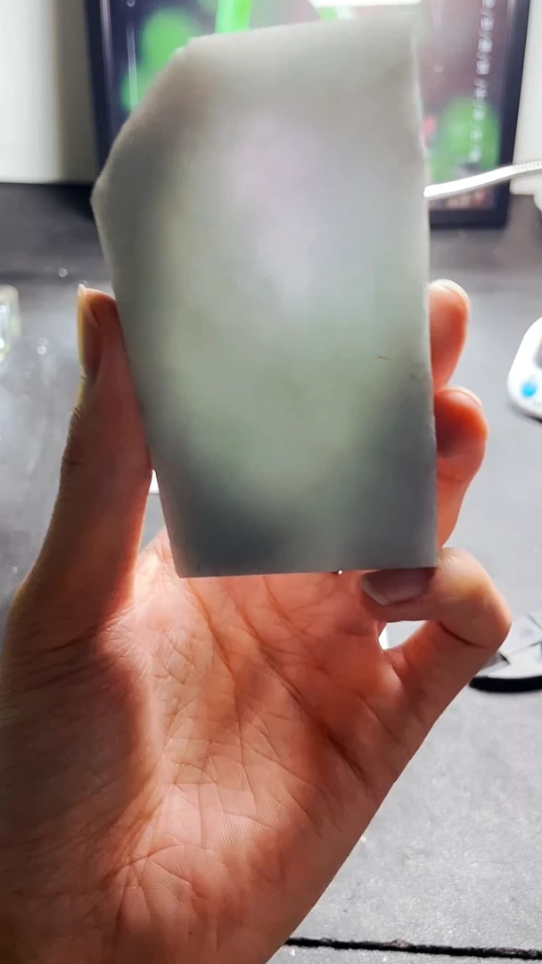 未镶嵌翡翠定制翡翠海**色翡翠