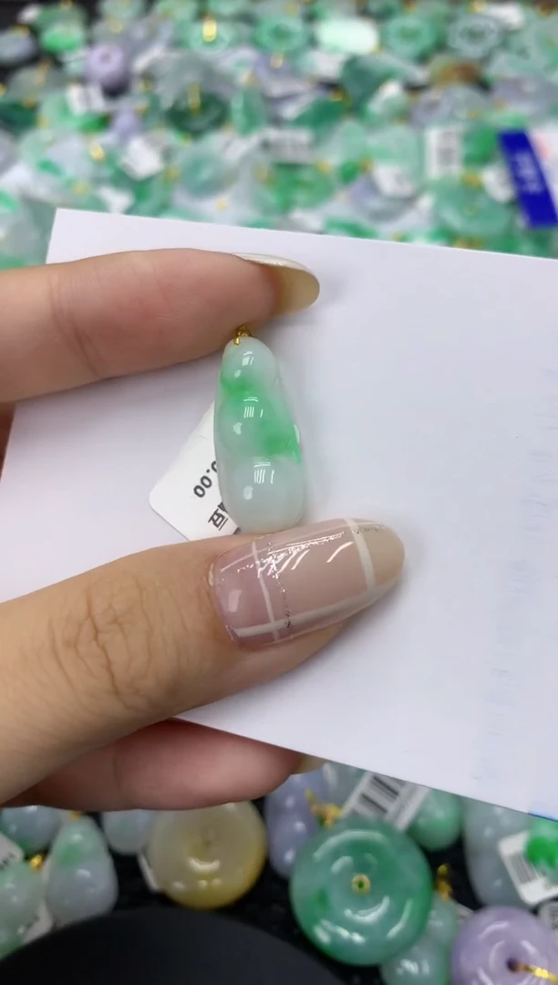 翡翠18K金镶嵌颈饰天然缅甸翡翠A货
