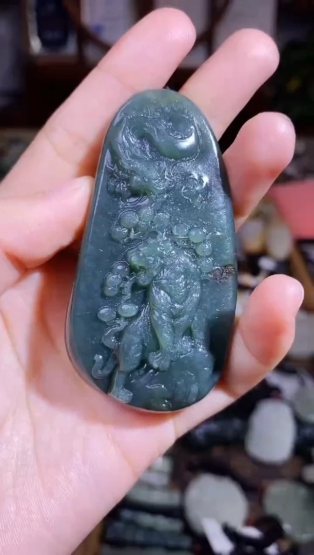 和田玉未镶嵌颈饰1