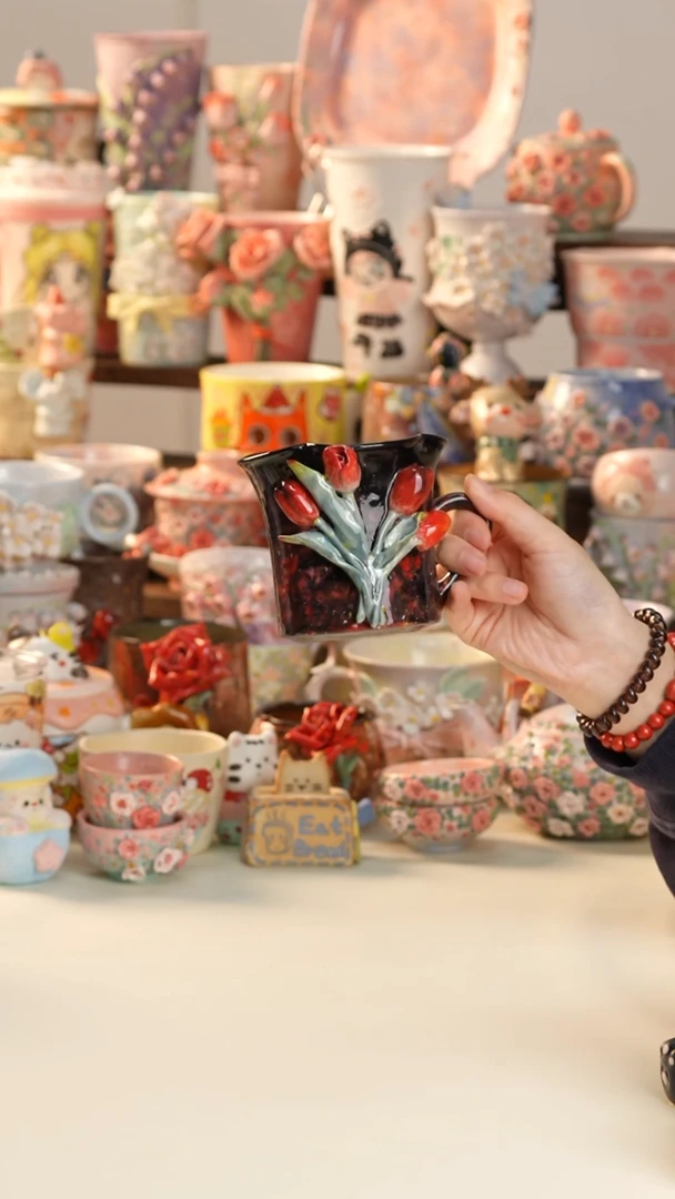 摆件陶景德镇釉下彩手绘设计师款陶瓷