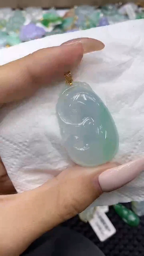 颈饰18K金镶嵌翡翠111111111111