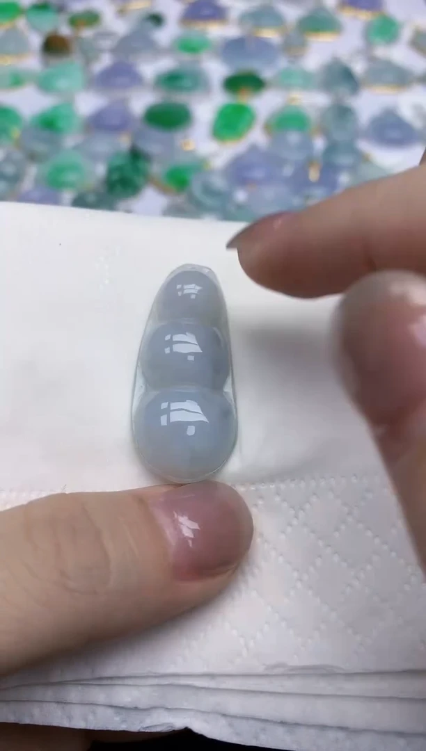 【闪购商品】翡翠颈饰未镶嵌天然翡翠A货
