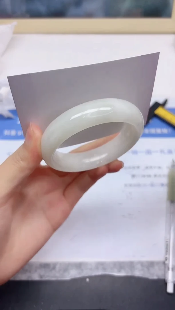 和田玉手镯未镶嵌177-54.5