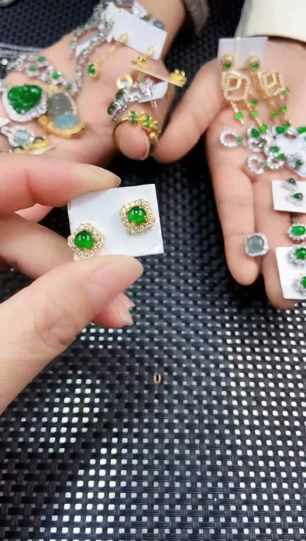 【闪购商品】翡翠耳饰未镶嵌111111111