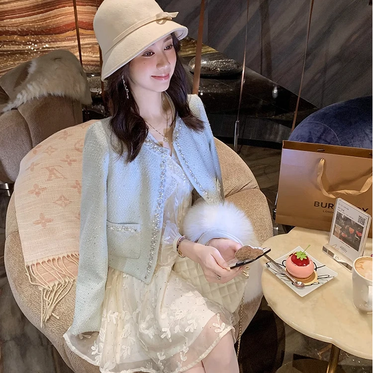 鱼兔子的兔子亮钻百搭春季新款小香风外套女今年流行的短款外套