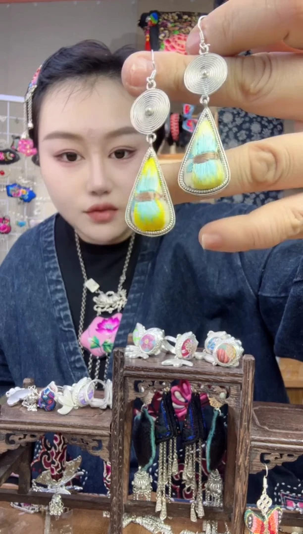 【闪购商品】刺绣纯手工苗绣非遗耳环