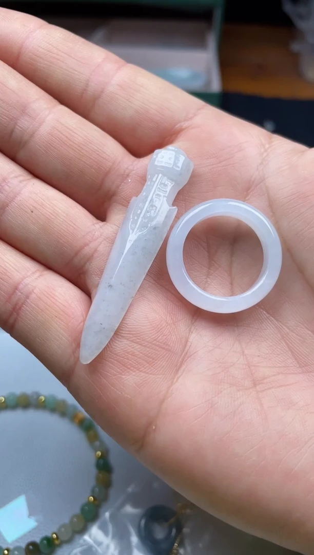 【闪购商品】翡翠颈饰未镶嵌缅甸天然翡翠105