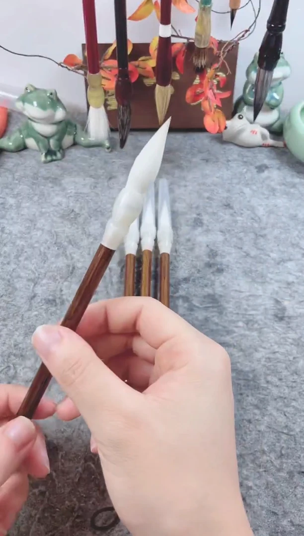 羊毫中楷毛笔2支