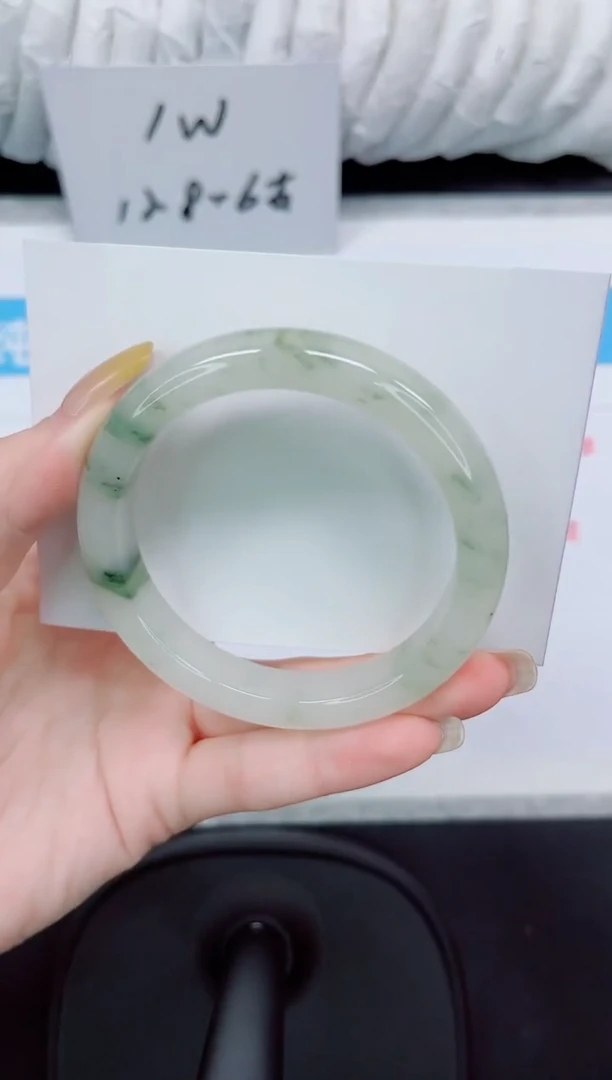 石英质玉手镯未镶嵌73