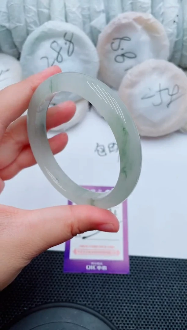 石英质玉手镯未镶嵌A17-64-65-63