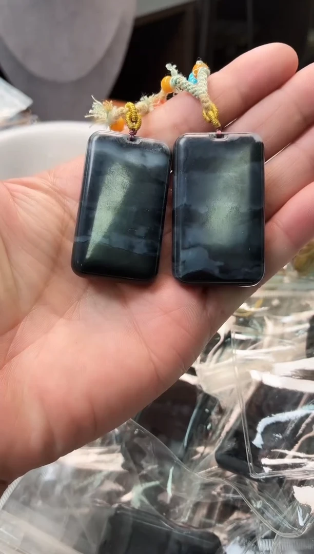 吊坠(赠链)未镶嵌和田玉Z02多样性其一