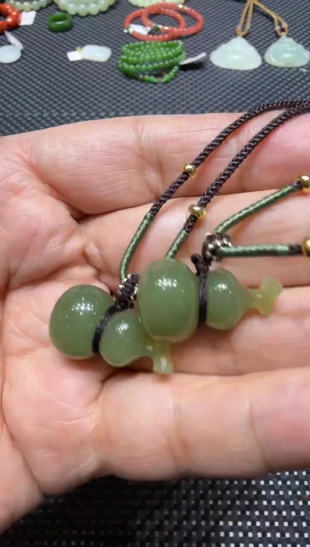 颈饰未镶嵌和田玉挂件（多样性发一）