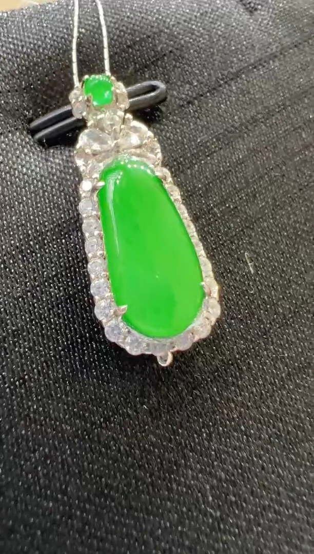 【闪购商品】翡翠吊坠(不含链)银S925镶嵌