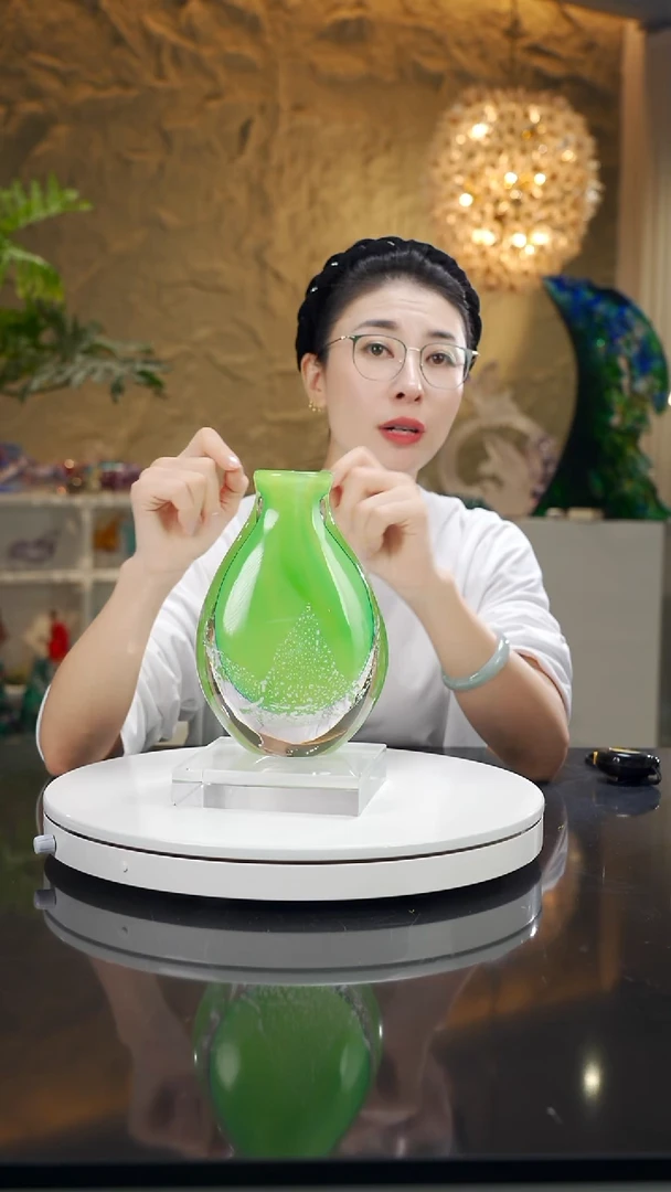 福利绿色银箔花瓶