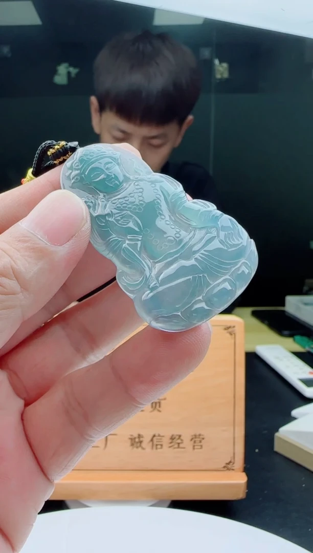 【闪购商品】翡翠颈饰未镶嵌1111111111