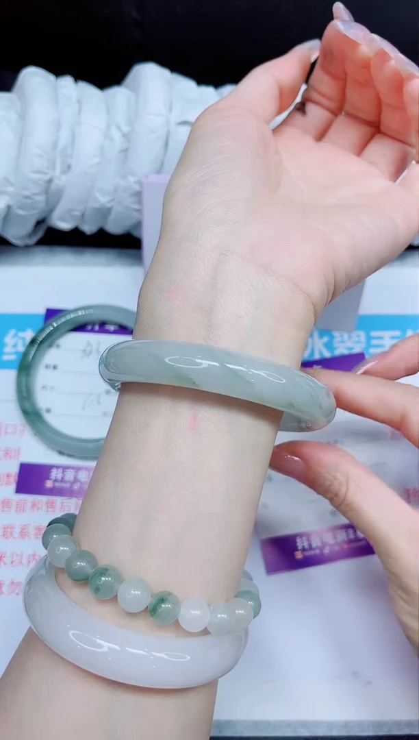 石英质玉手镯未镶嵌324