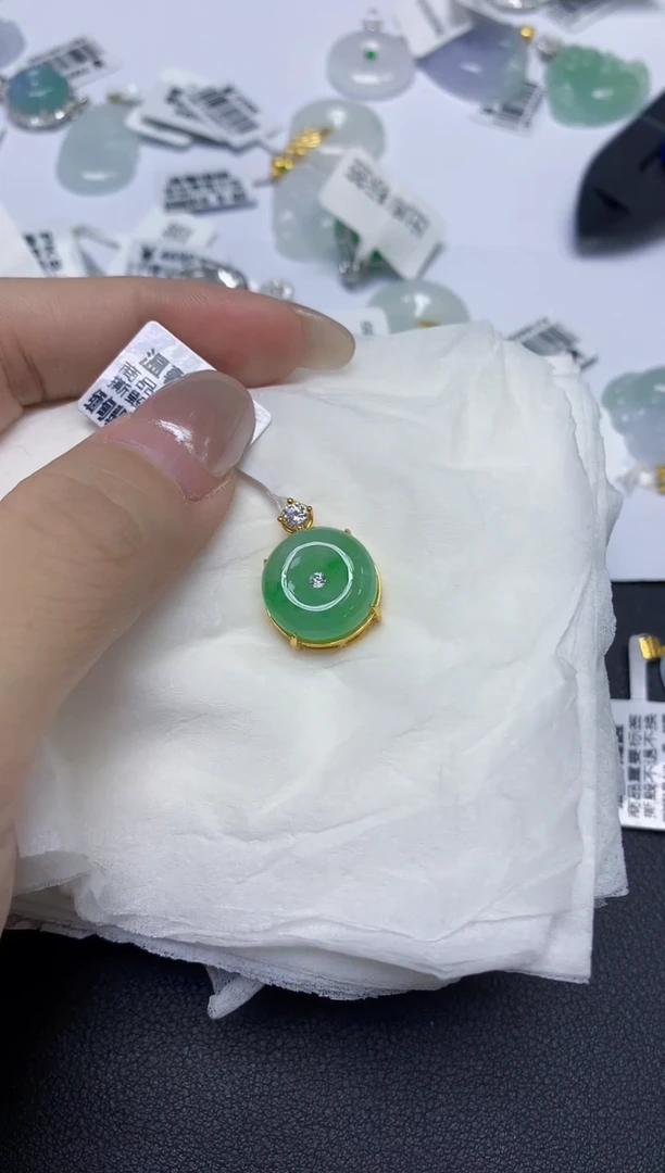 颈饰未镶嵌翡翠天然缅甸翡翠A货多样性发一件