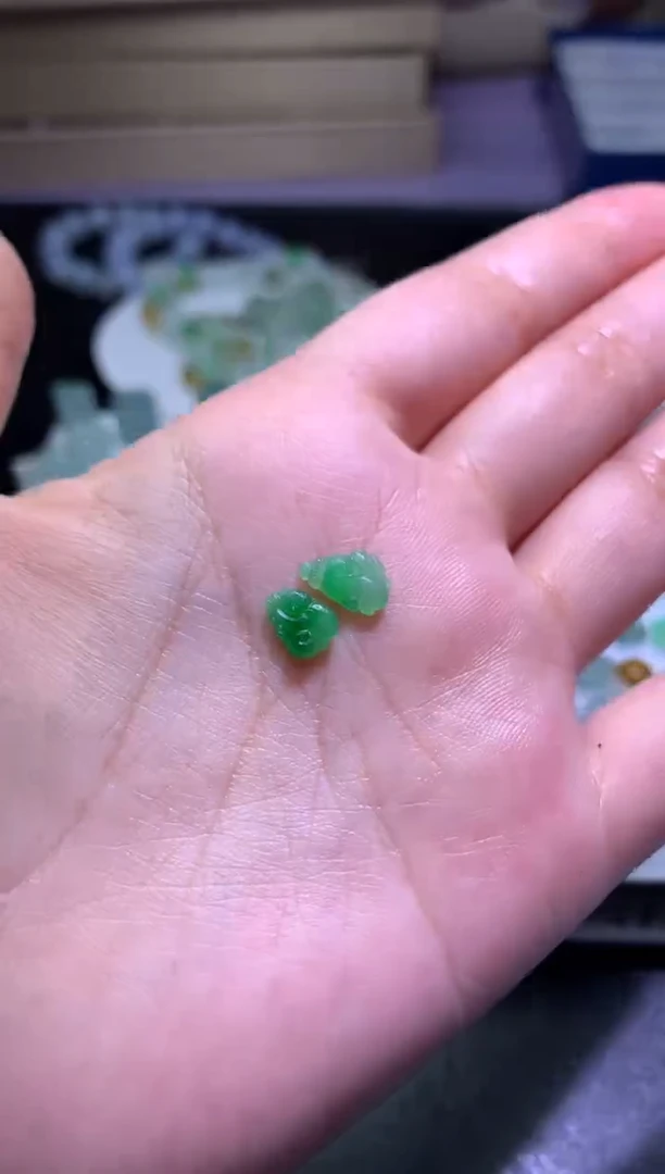 定制翡翠未镶嵌毛货