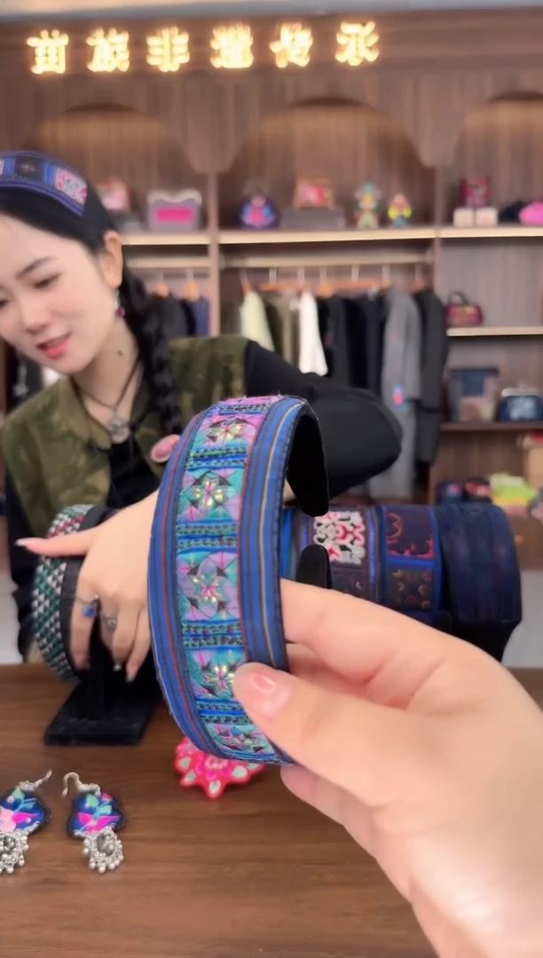 刺绣扶光苗绣传承L11