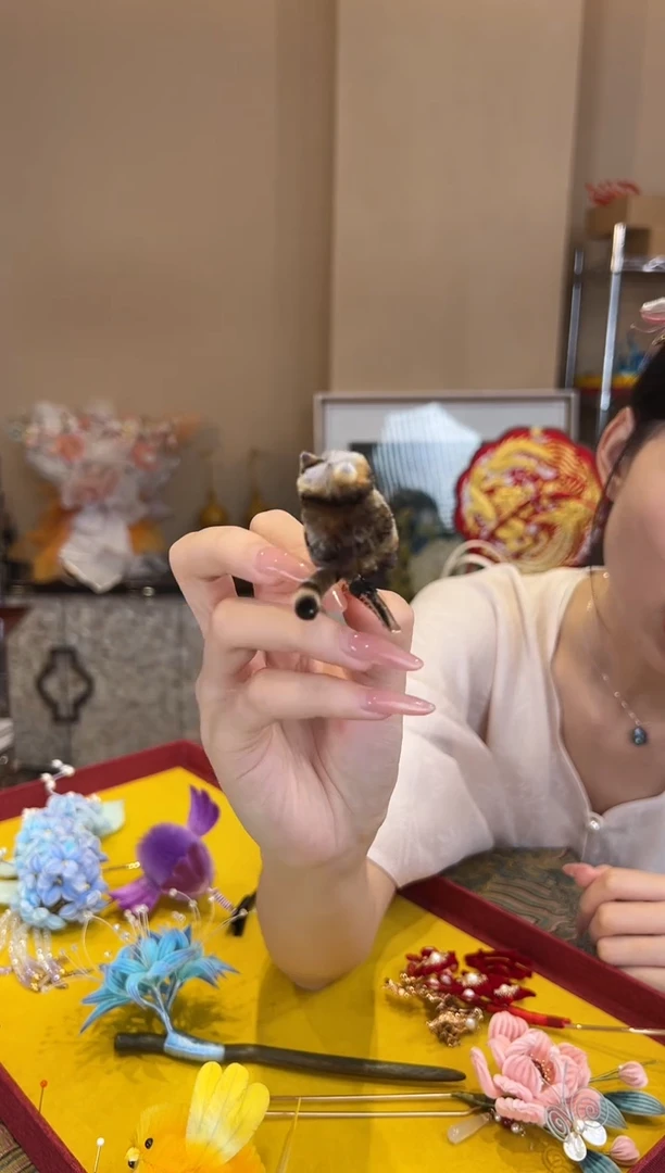 刺绣非遗绒花（发饰）