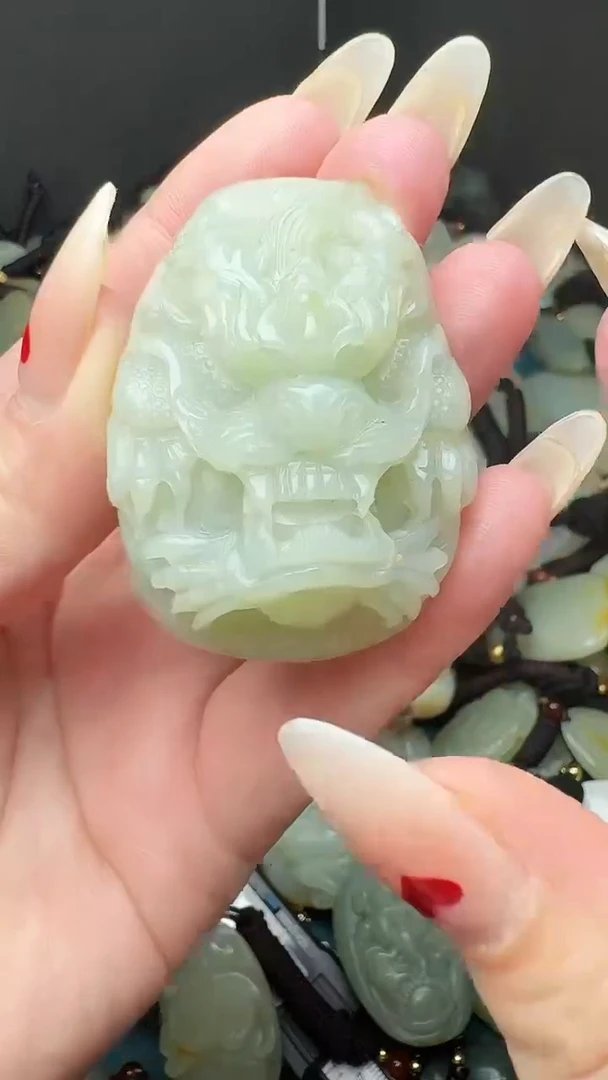 和田玉未镶嵌颈饰1