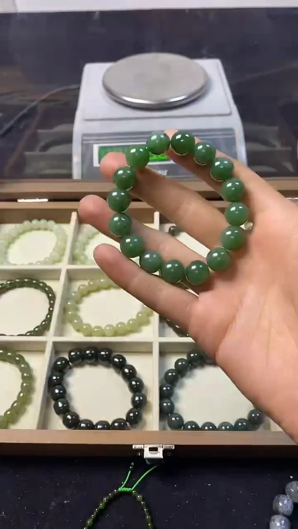 未镶嵌手串和田玉主播推荐！！