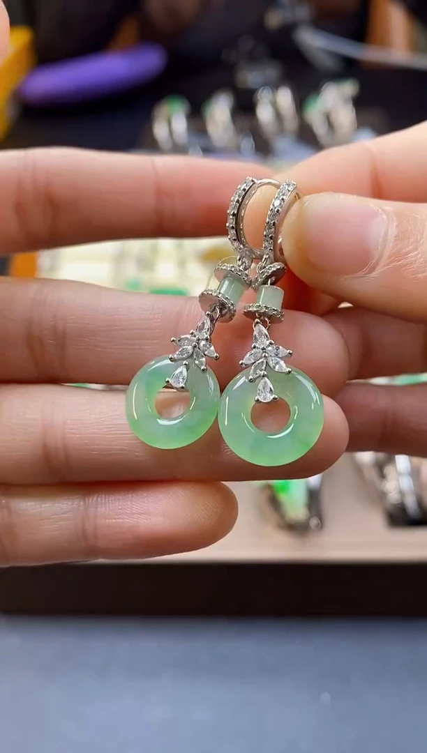 颈饰银S925镶嵌翡翠17438