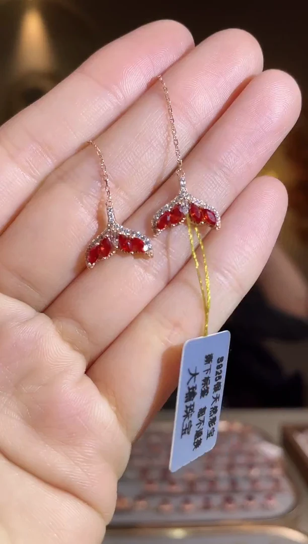 耳饰彩色蓝宝石银S925镶嵌耳饰