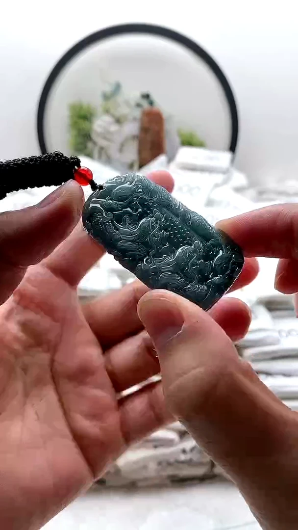颈饰未镶嵌翡翠九龙1