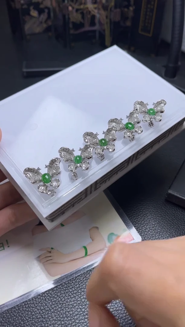 翡翠未镶嵌颈饰A12 /多样性发一件/配绳子