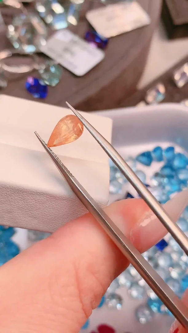 未镶嵌珠宝半成品石榴石（芬达石）天然1.95ct