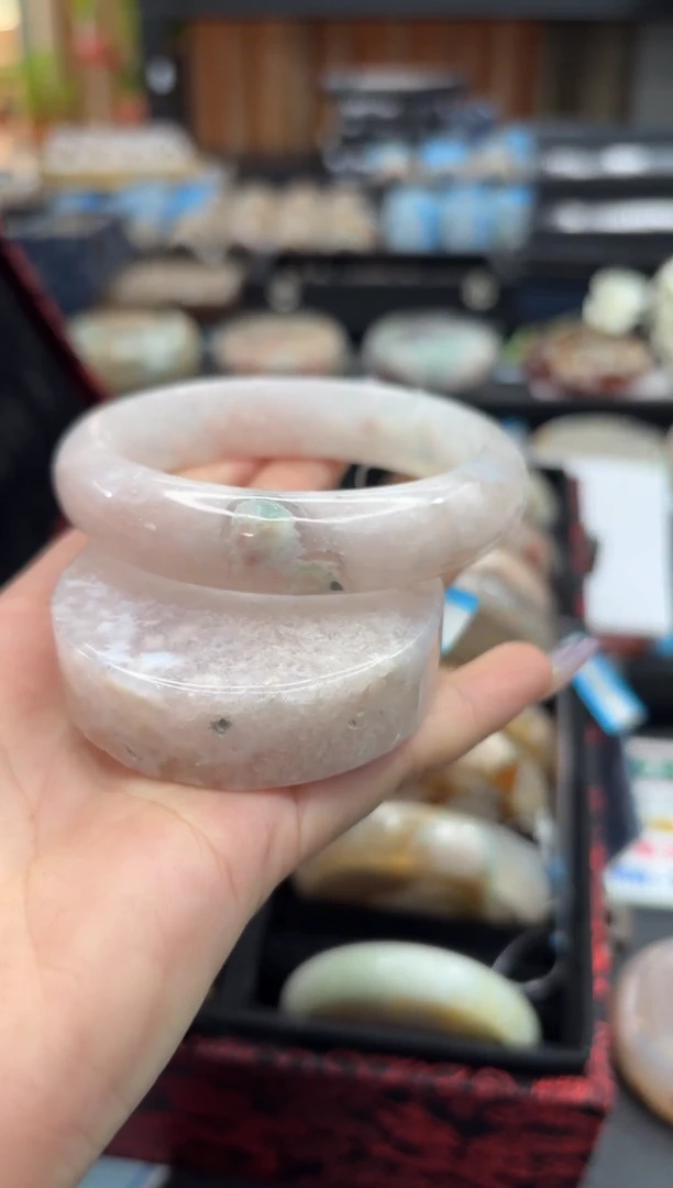 未镶嵌手镯石英质玉C563(58圈赠送镯心)