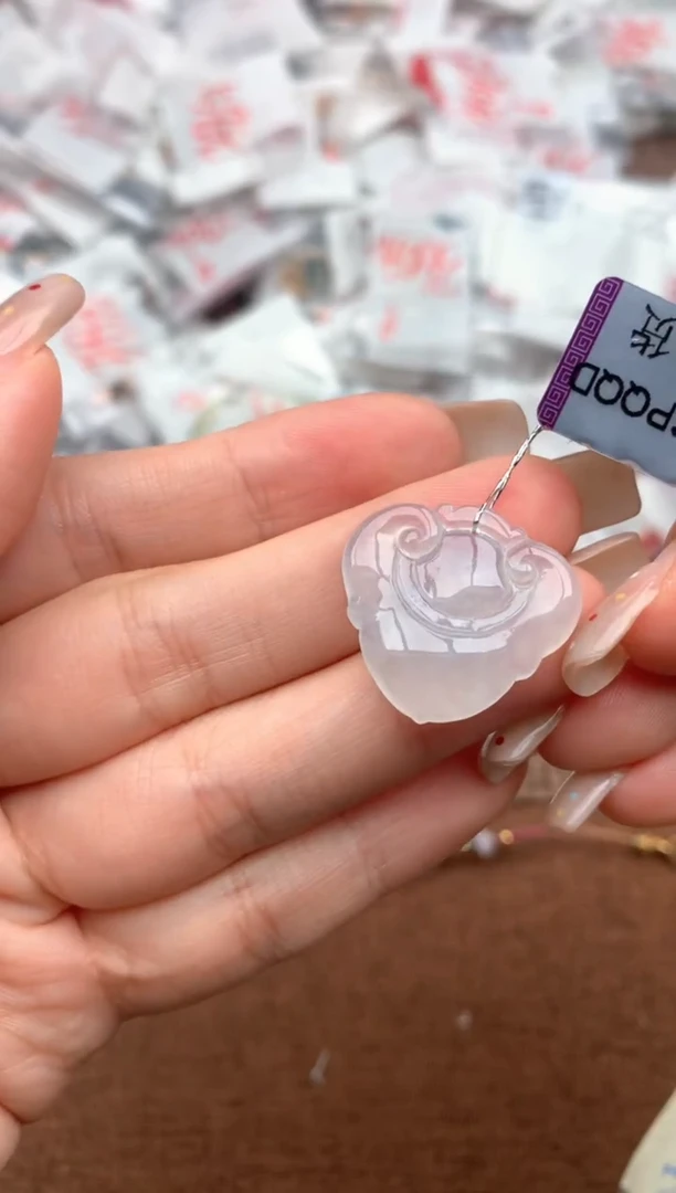 未镶嵌挂件翡翠一