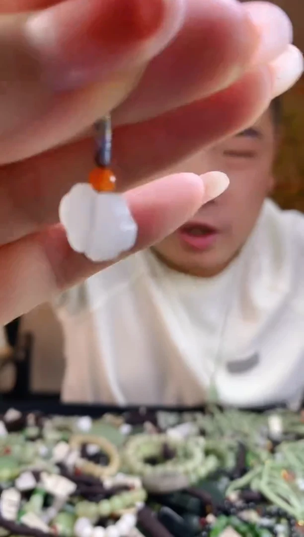 和田玉未镶嵌颈饰多样性发货，拍一发一
