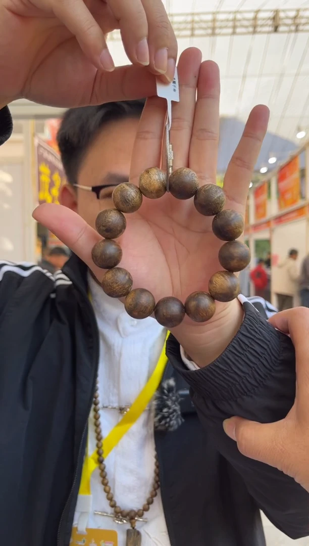 沉香手串海南沉香1.8规格圆珠单圈29克