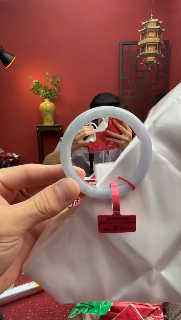 未镶嵌手镯（圆镯）翡翠翡翠手镯3