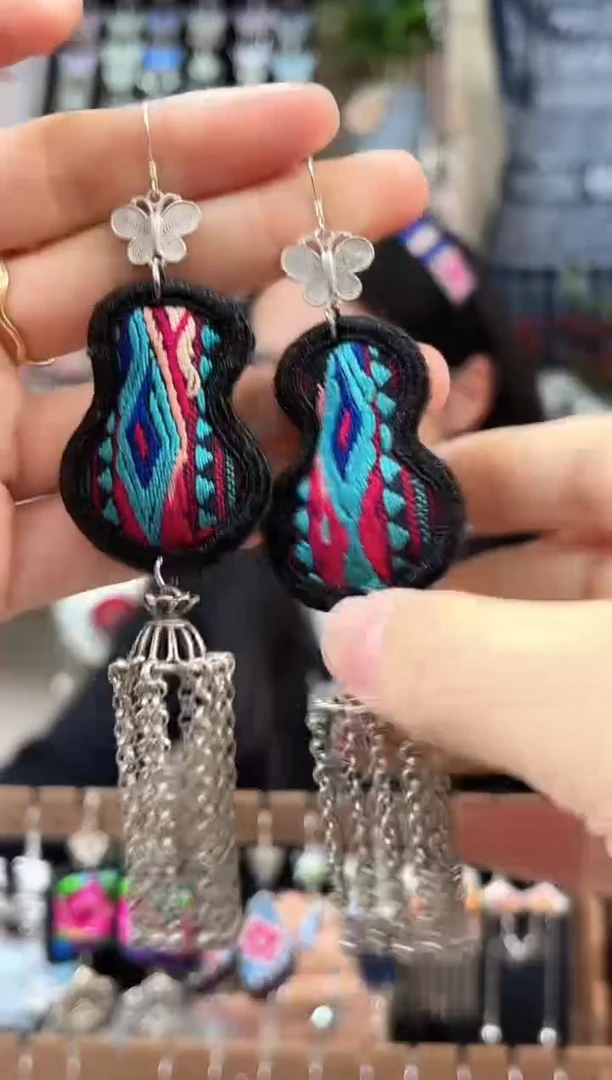 织绣民族风非遗老绣饰品555*