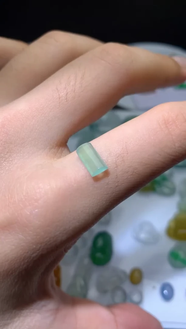 未镶嵌定制翡翠毛货