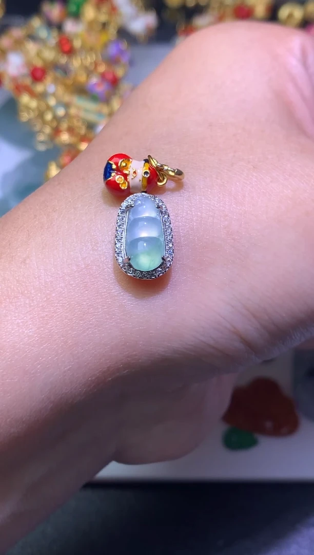 颈饰未镶嵌翡翠净货