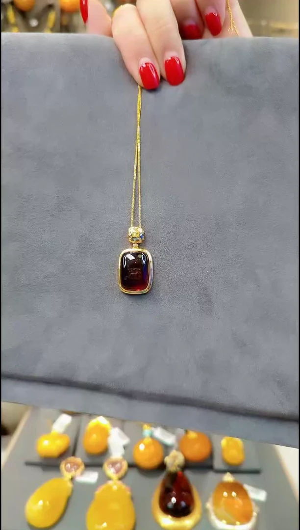 【闪购商品】血珀吊坠(赠链)银S925镀金镶嵌H897琥珀吊坠