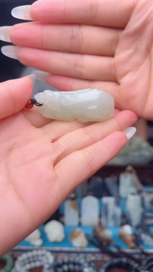 未镶嵌和田玉挂件1