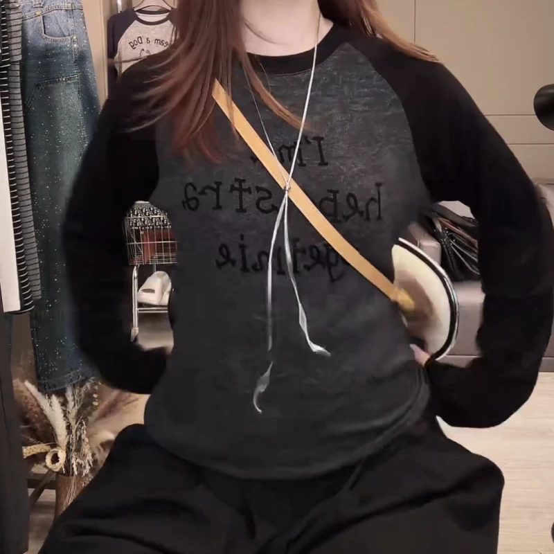 2025早秋新款字母插肩设计长袖女修身显瘦百搭T恤上衣LK2506239