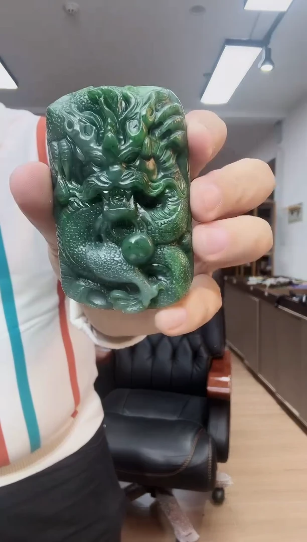 未镶嵌透闪石质玉挂件馮*譝1