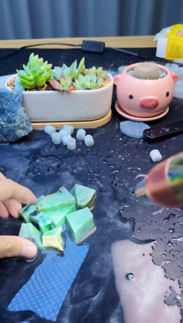 翡翠未镶嵌颈饰095天然缅甸A货翡翠